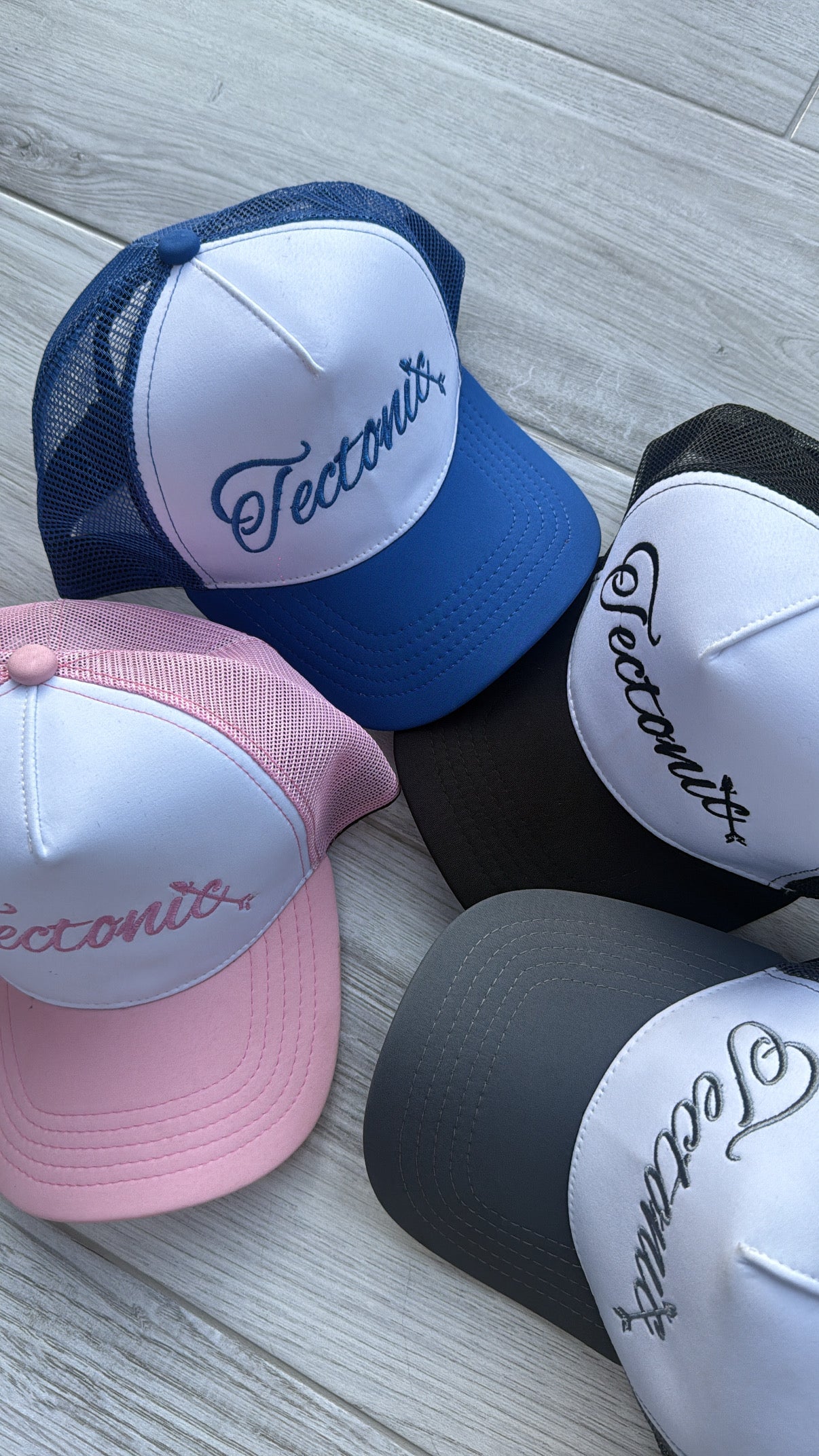 TECTONIC TRUCKER HATS