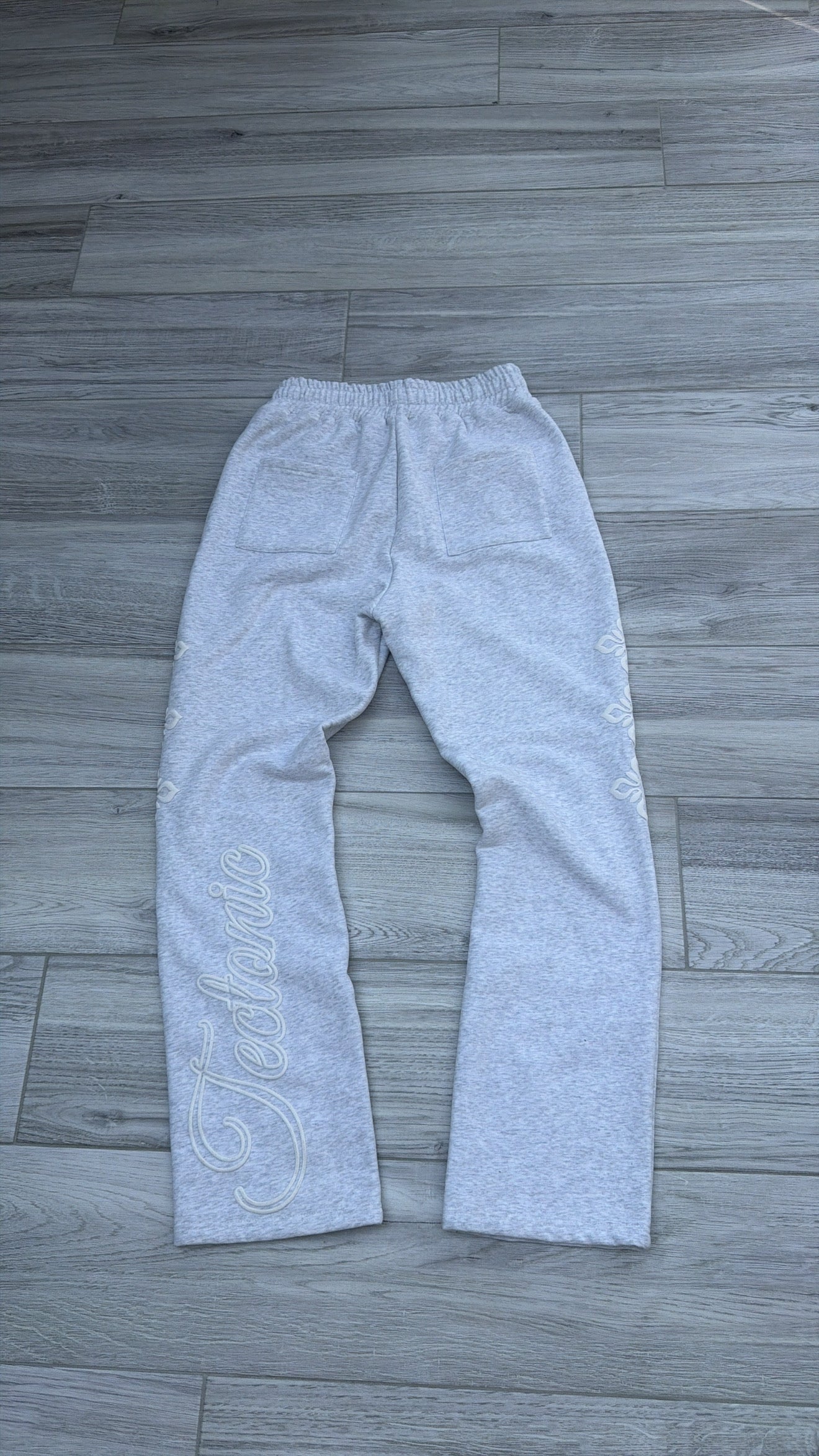 SIGNATURE JOGGERS-LIGHT GREY