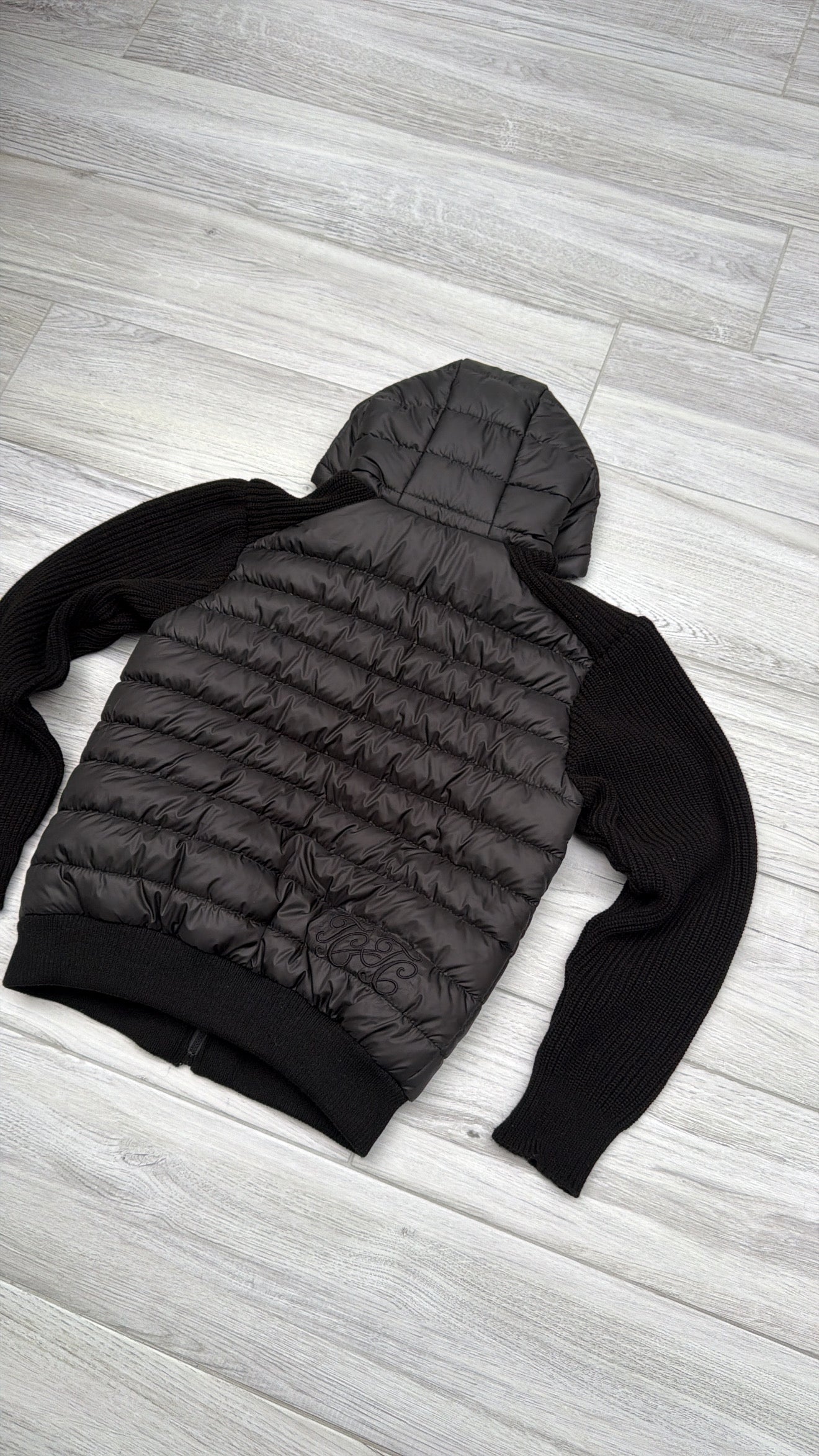 SIGNATURE CARDIGAN-BLACK (Pre-order)