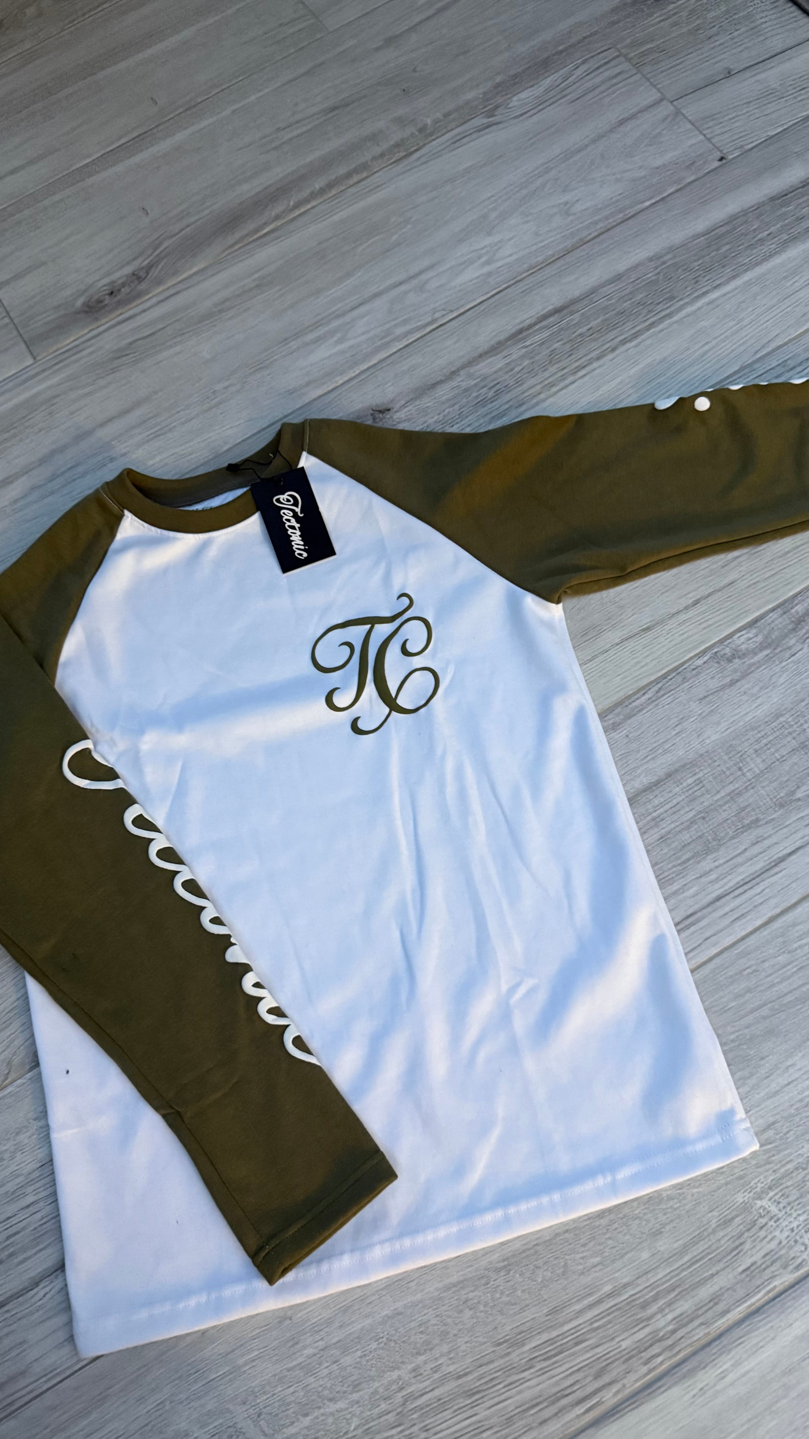 SIGNATURE STYLE LONG SLEEVE-KHAKI